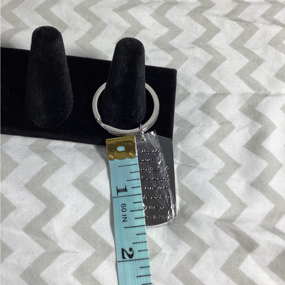Cross Keychain - Picture 2 of 3